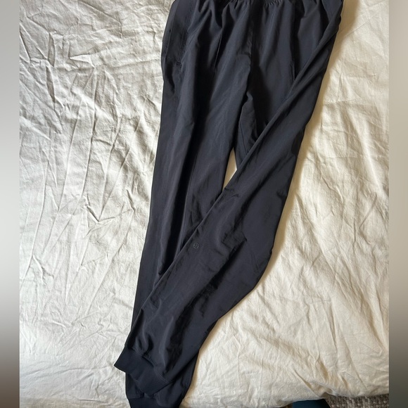 Lululemon Wanderer Jogger - Picture 2 of 3